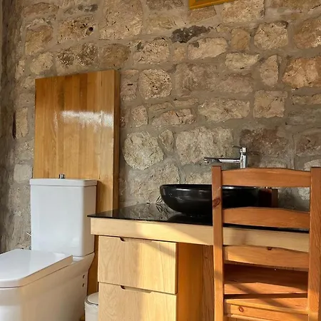 Hotel Tas Ev Karaburun (Izmir)