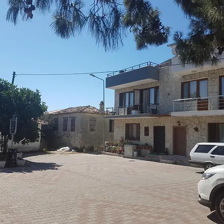 מלון Tas Ev